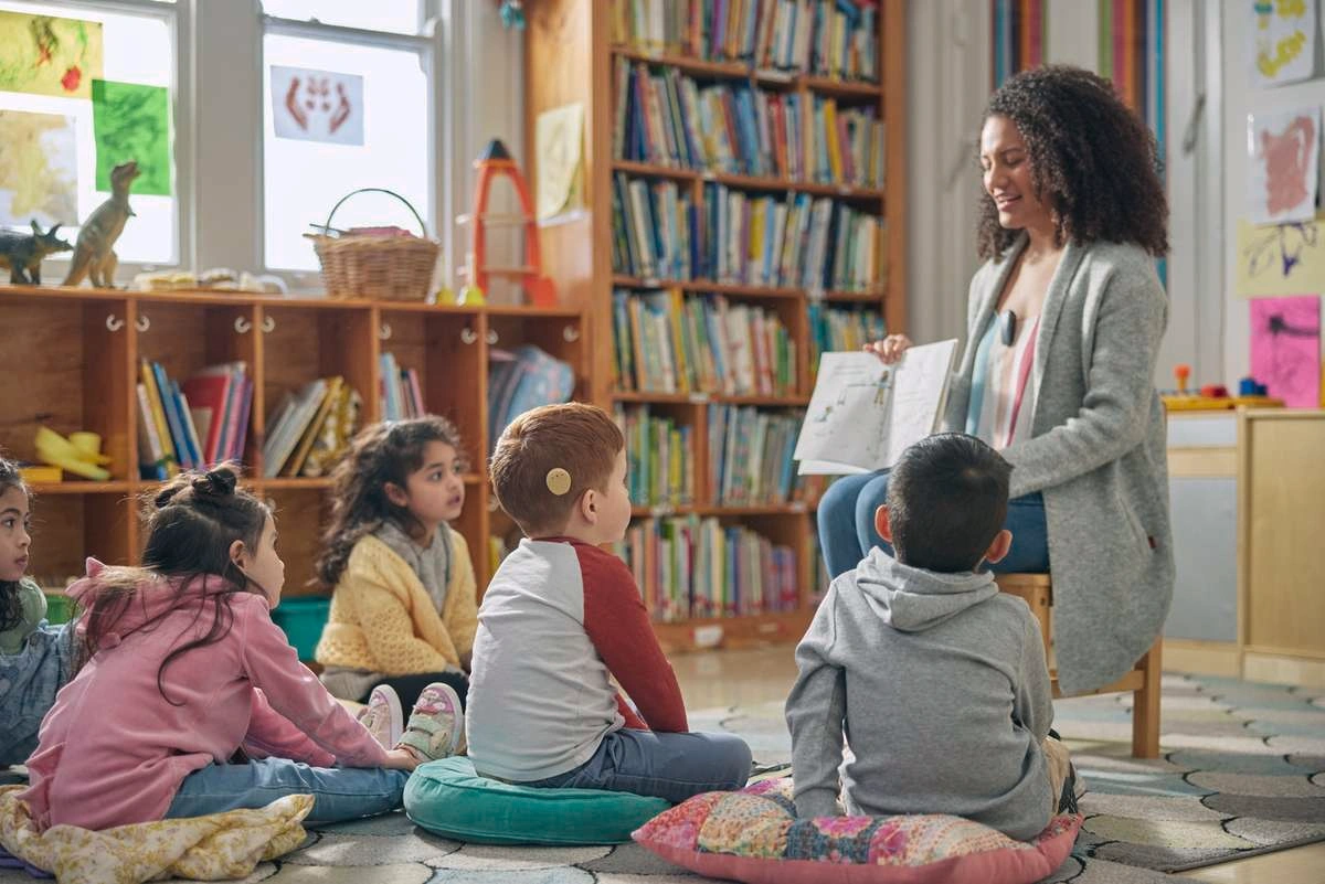 Lee más sobre el artículo Padres brindan consejos sobre cómo ayudar a tu hijo a prosperar en la escuela