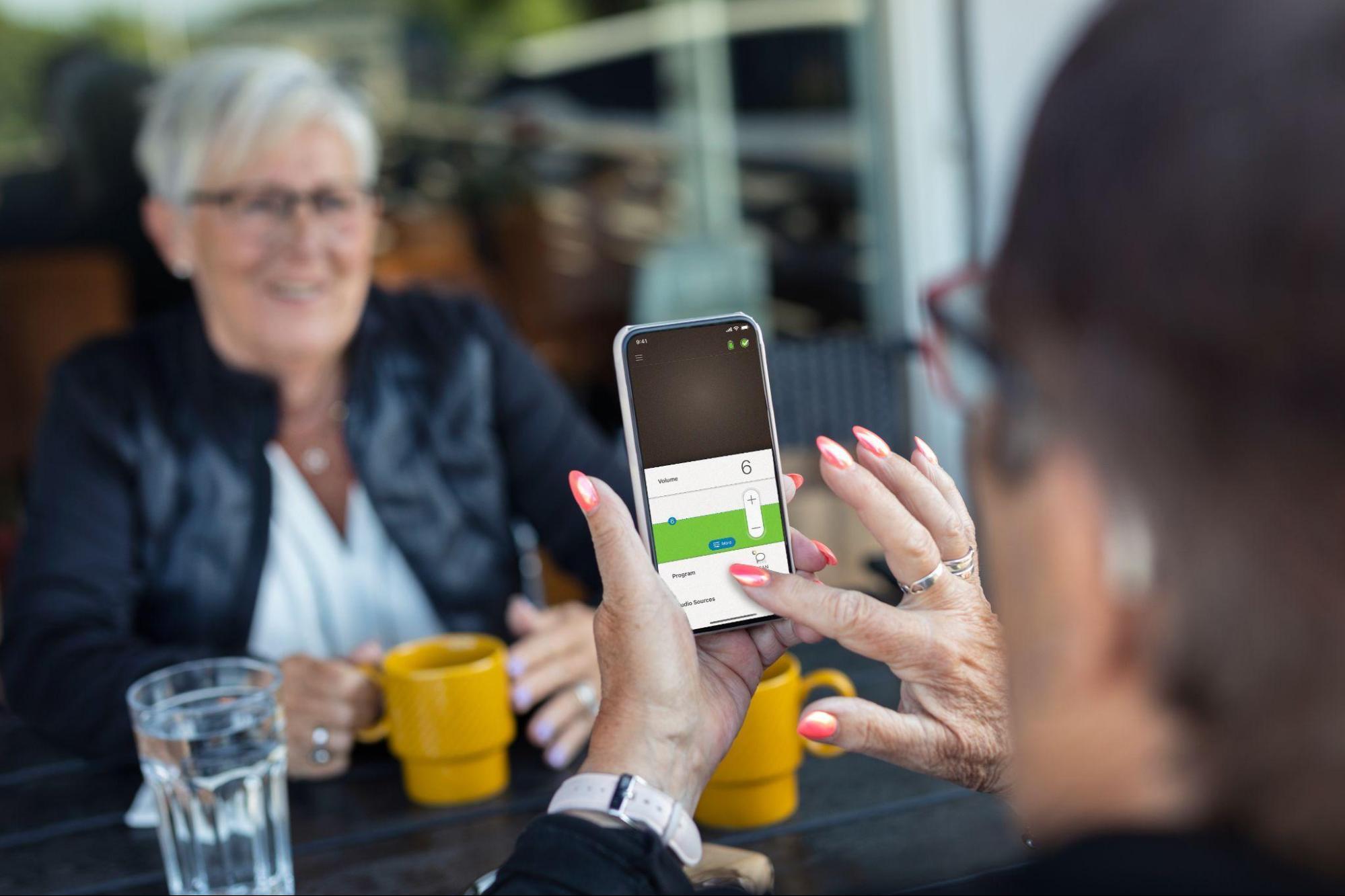 Lee más sobre el artículo Cómo controlar tu audición con una aplicación para teléfonos inteligentes